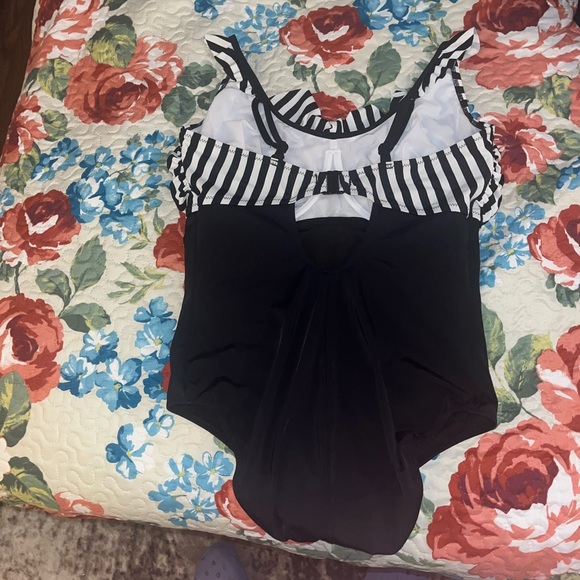 Underwire Swimsuit Pour Moi 38FF uk NWT - Picture 2 of 4